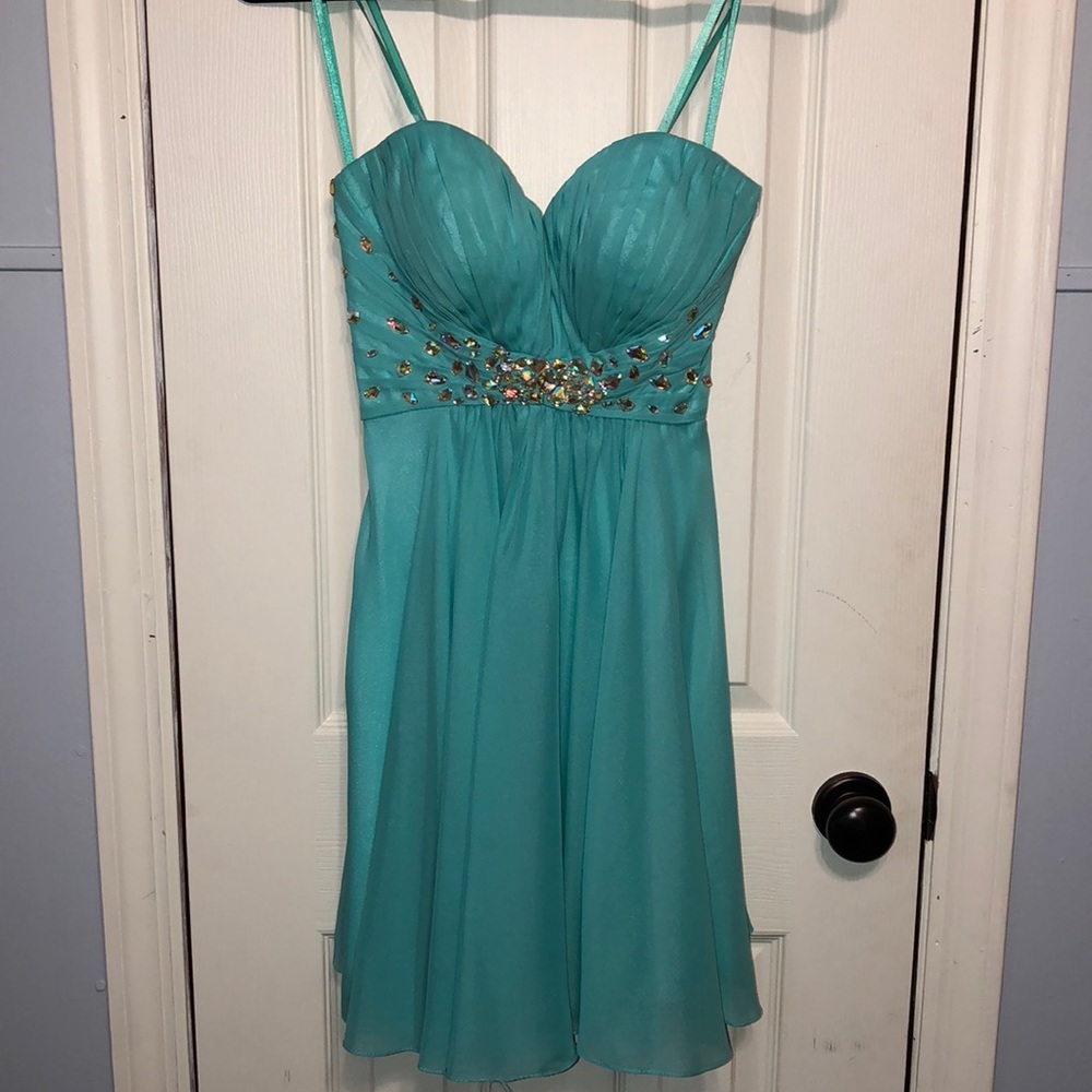 La Femme short dress size 4
